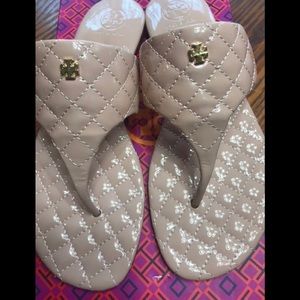 NWT Tory Burch Kent Thong  Size 8 M (FINAL PRICE $175)
